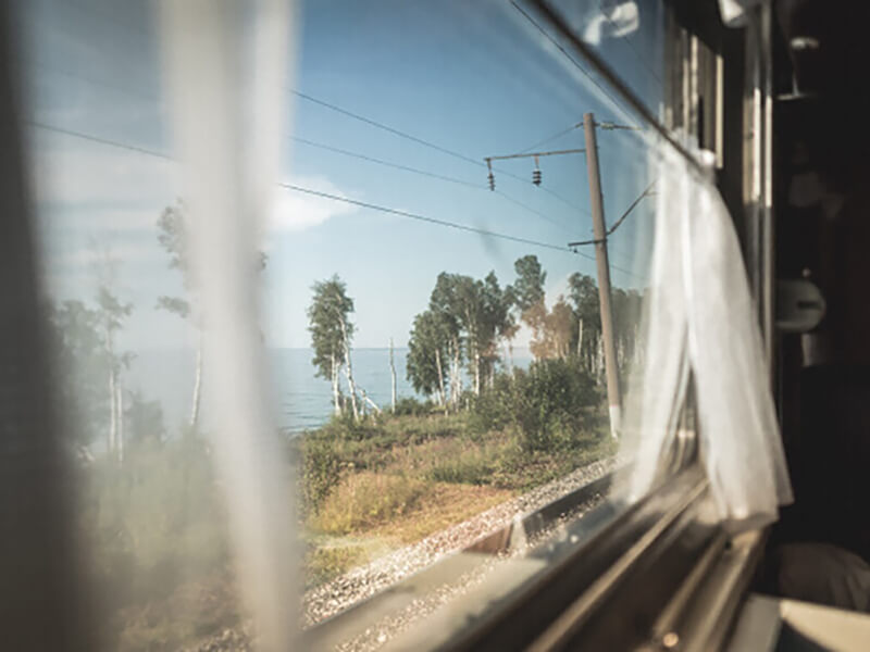 Фото через окно поезда